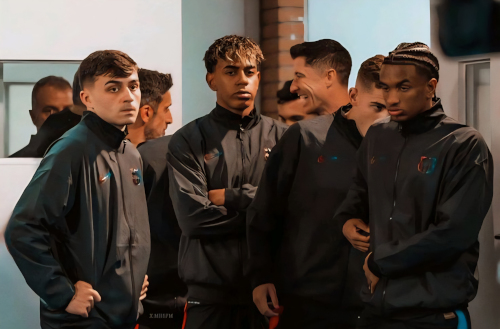 Barcelona team shape under pressure